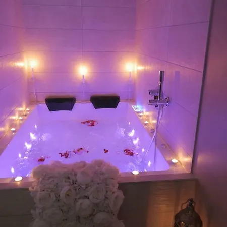 Nid A Bulles - Loft 35m2 Sauna Jacuzzi 10min Centre Strasbourg Bischheim